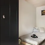 빌라 Cozy In Bomlo