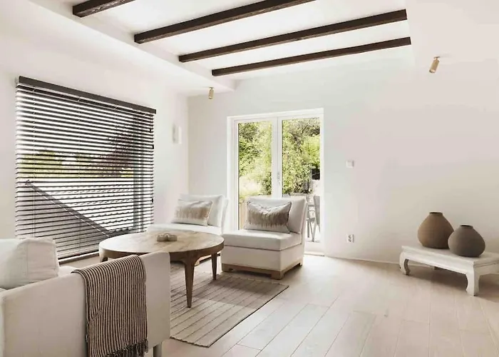 Cozy In Vila Bomlo