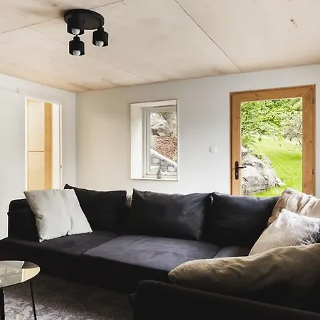Cozy In Bomlo